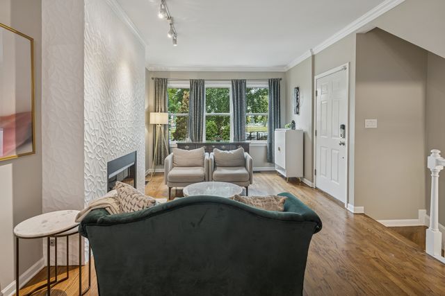 1329 N Mohawk Street 1, Chicago, IL 60610