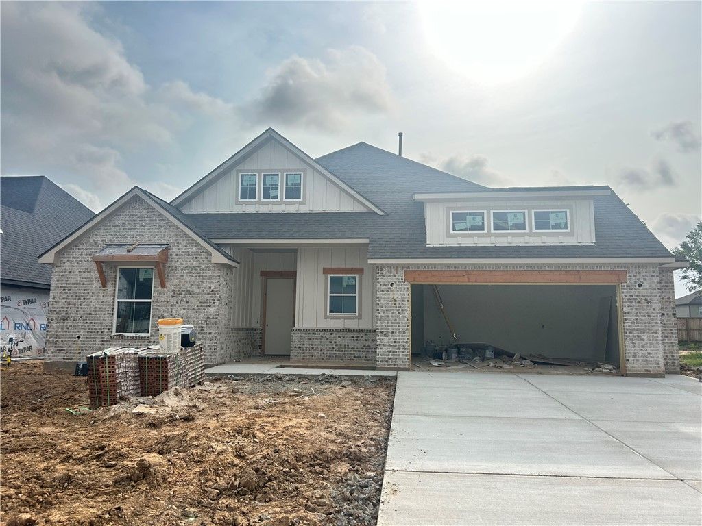 1825 Register Court, College Station, TX 77845