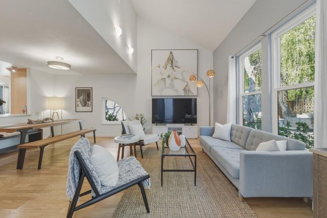 221 N Rengstorff Avenue 1, Mountain View, CA 94043