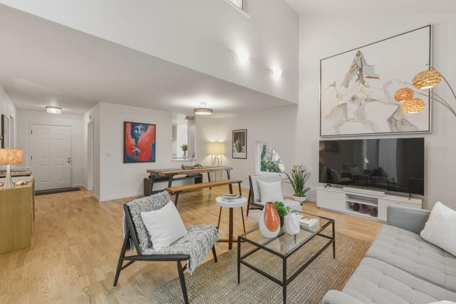 221 N Rengstorff Avenue 1, Mountain View, CA 94043