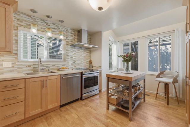 221 N Rengstorff Avenue 1, Mountain View, CA 94043