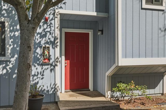 221 N Rengstorff Avenue 1, Mountain View, CA 94043