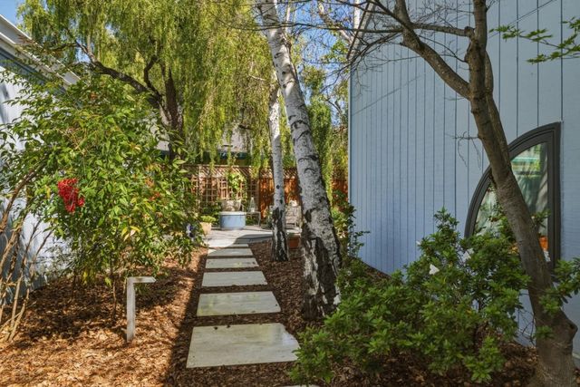 221 N Rengstorff Avenue 1, Mountain View, CA 94043