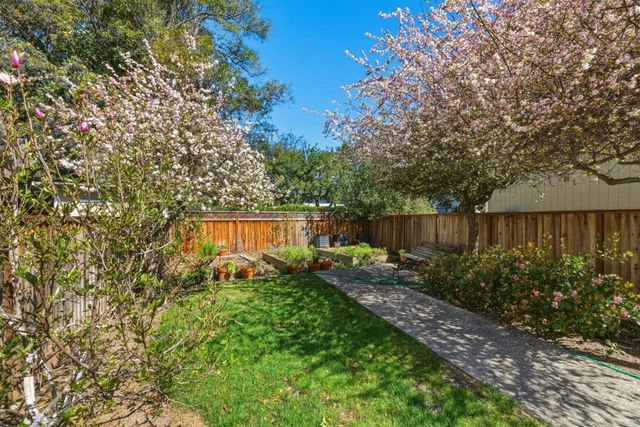 221 N Rengstorff Avenue 1, Mountain View, CA 94043