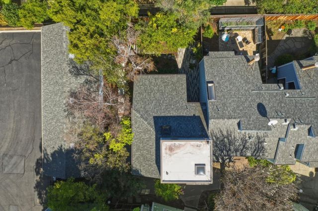 221 N Rengstorff Avenue 1, Mountain View, CA 94043