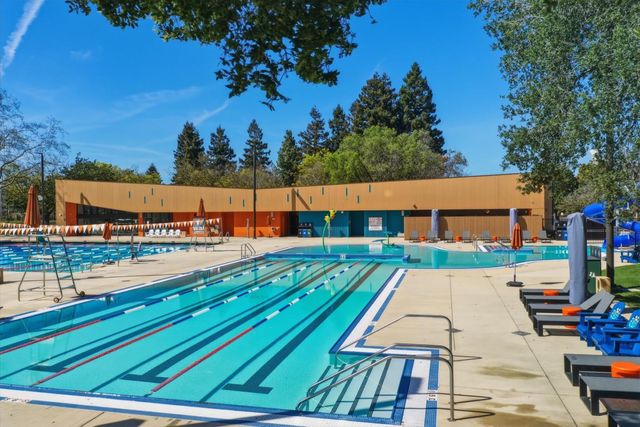 221 N Rengstorff Avenue 1, Mountain View, CA 94043