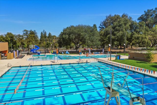 221 N Rengstorff Avenue 1, Mountain View, CA 94043