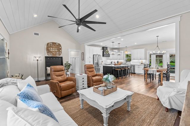 142 John Green Ln., Georgetown, SC 29440