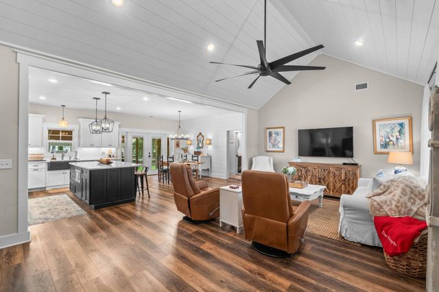 142 John Green Ln., Georgetown, SC 29440