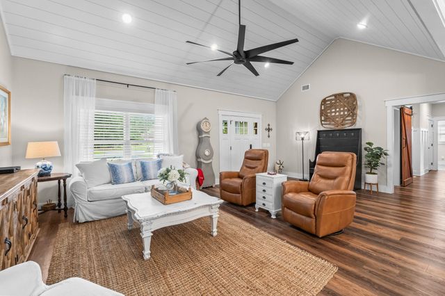 142 John Green Ln., Georgetown, SC 29440