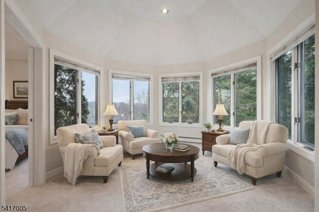 111 Chopin Dr, Wayne Twp., NJ 07470