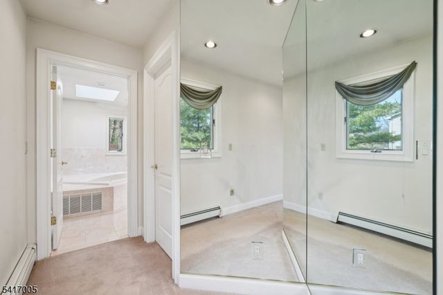 111 Chopin Dr, Wayne Twp., NJ 07470