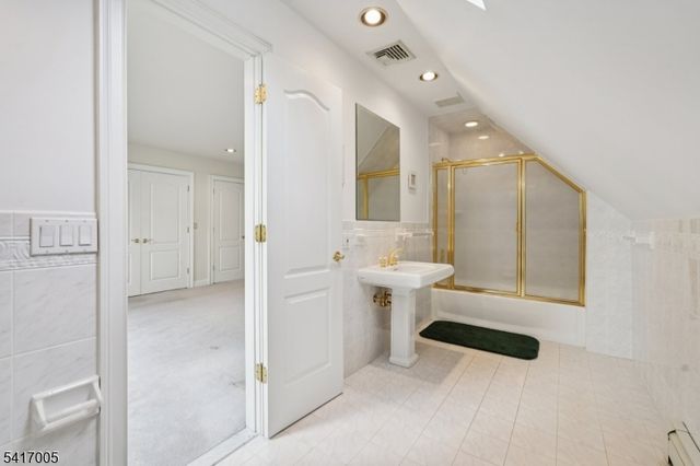 111 Chopin Dr, Wayne Twp., NJ 07470