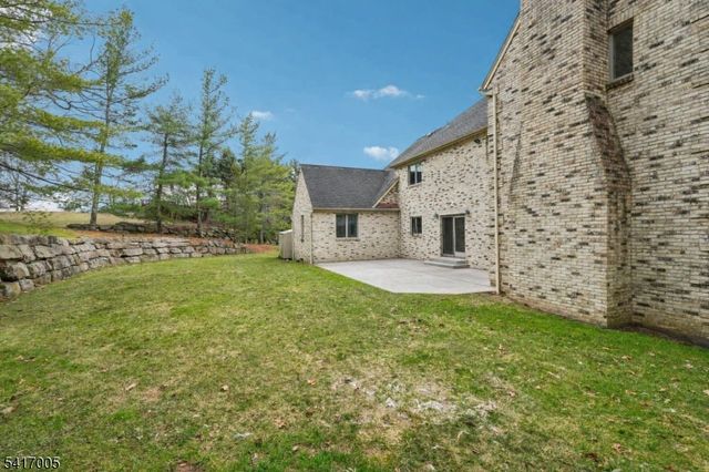 111 Chopin Dr, Wayne Twp., NJ 07470