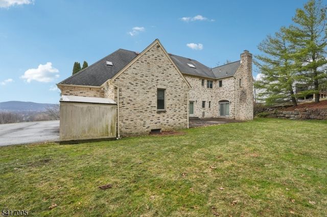 111 Chopin Dr, Wayne Twp., NJ 07470