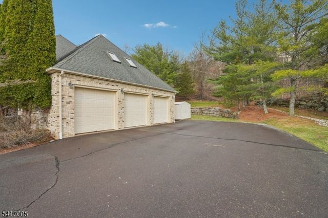 111 Chopin Dr, Wayne Twp., NJ 07470