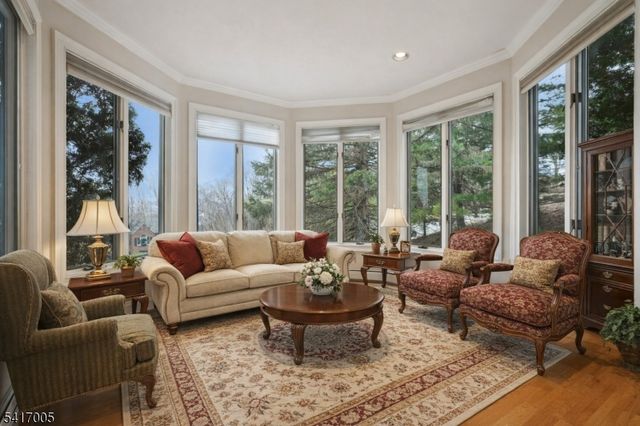 111 Chopin Dr, Wayne Twp., NJ 07470