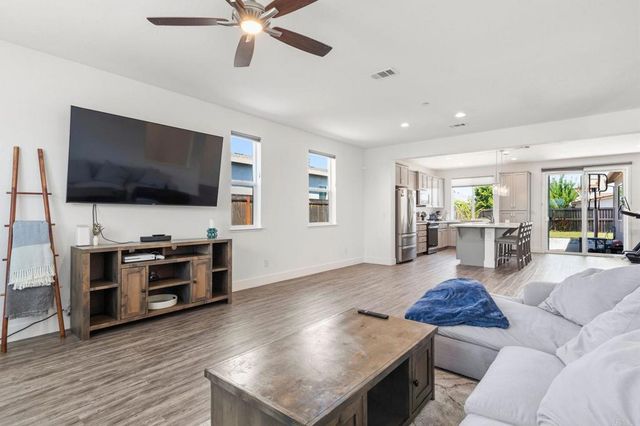 4726 Durum Way, Roseville, CA 95747