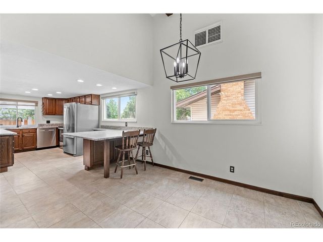 3702 S Mission Pkwy, Aurora, CO 80013