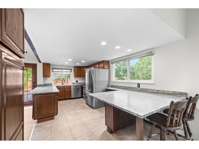 3702 S Mission Pkwy, Aurora, CO 80013