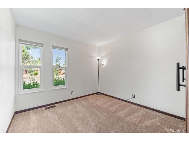 3702 S Mission Pkwy, Aurora, CO 80013