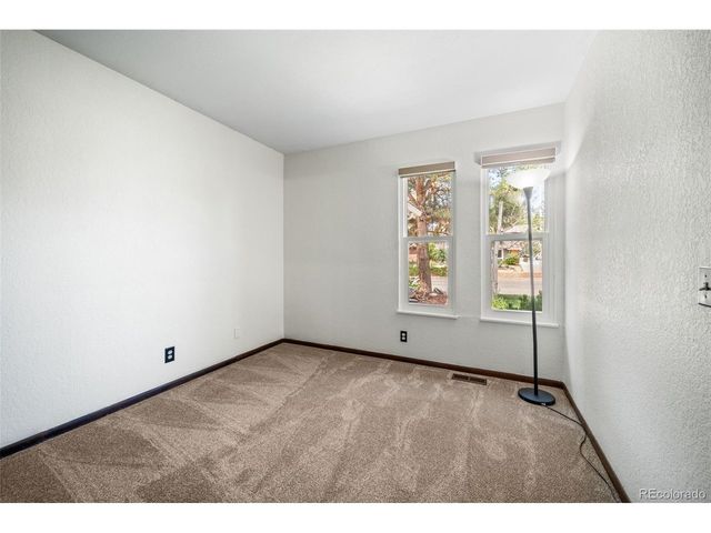 3702 S Mission Pkwy, Aurora, CO 80013