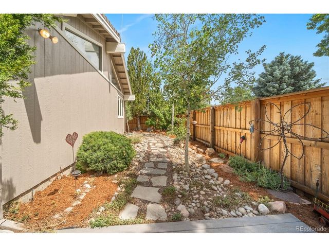 3702 S Mission Pkwy, Aurora, CO 80013