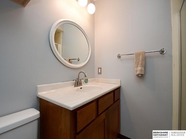 3203 Lynnwood Drive, Bellevue, NE 68123