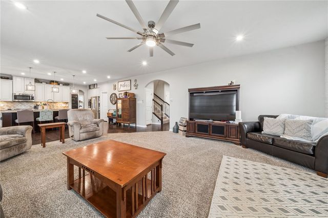 4018 Overview Dr, Cecil, PA 15317