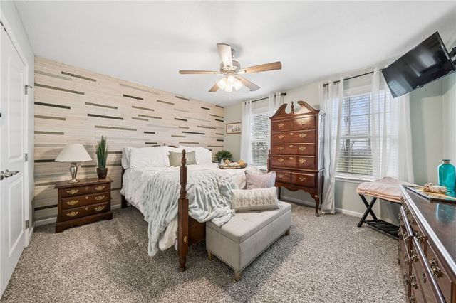 4018 Overview Dr, Cecil, PA 15317