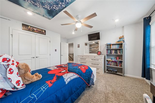 4018 Overview Dr, Cecil, PA 15317