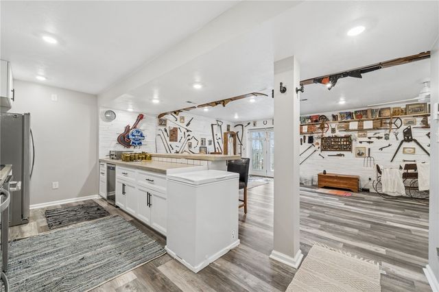 4018 Overview Dr, Cecil, PA 15317