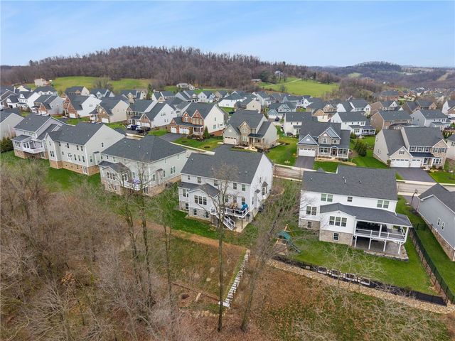4018 Overview Dr, Cecil, PA 15317