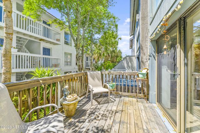 2272 2ND Street S, Jacksonville Beach, FL 32250