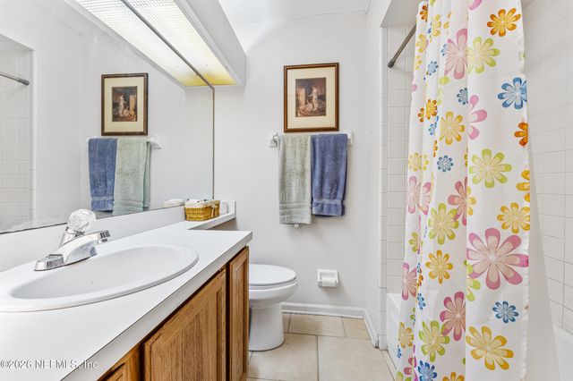 2272 2ND Street S, Jacksonville Beach, FL 32250