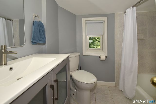 82 Rood Avenue, Windsor, CT 06095