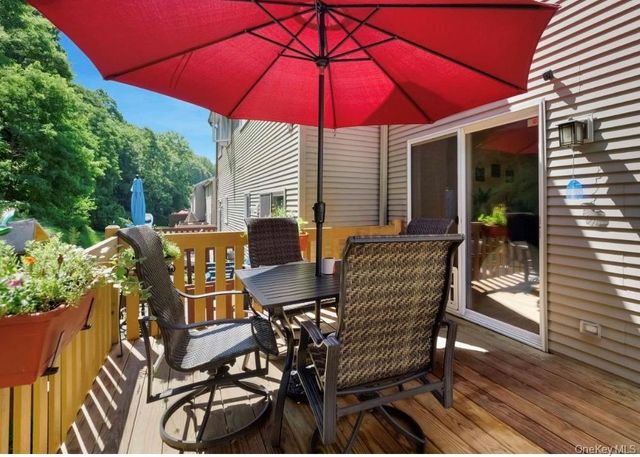146 Foltim Way, Congers, NY 10920