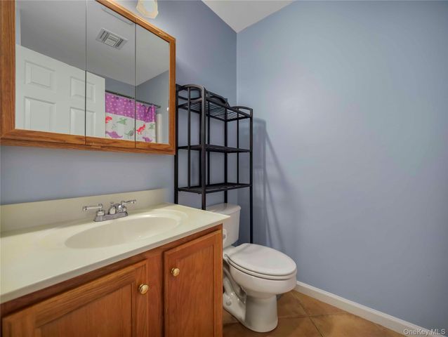 146 Foltim Way, Congers, NY 10920