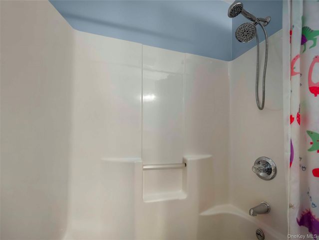 146 Foltim Way, Congers, NY 10920