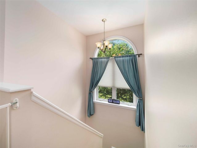146 Foltim Way, Congers, NY 10920