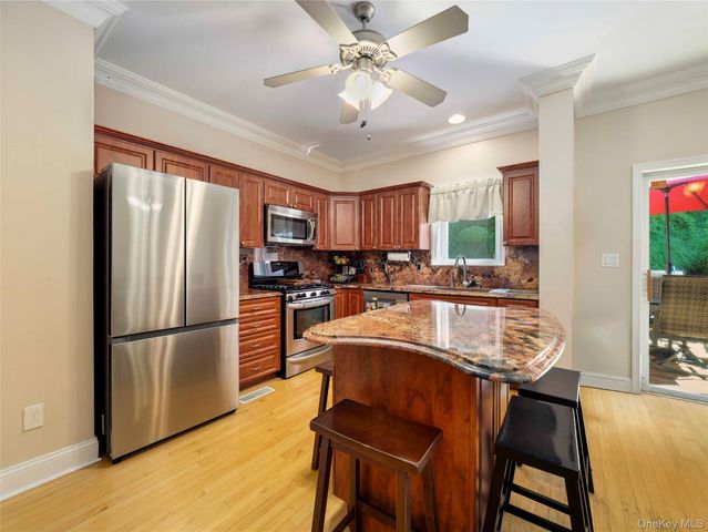 146 Foltim Way, Congers, NY 10920