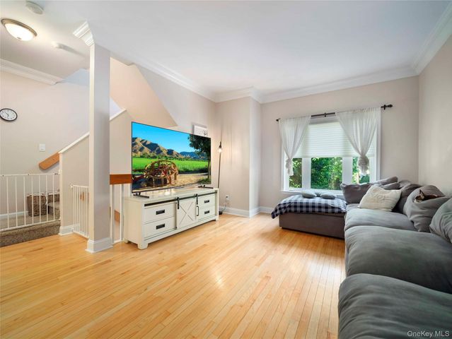 146 Foltim Way, Congers, NY 10920