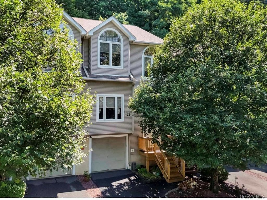 146 Foltim Way, Congers, NY 10920