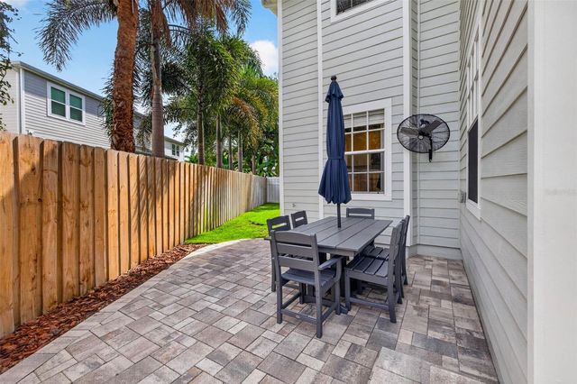 6007 S RUSSELL STREET, Tampa, FL 33611