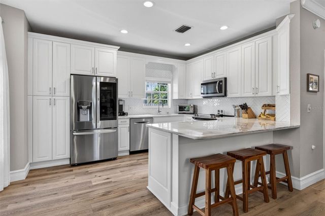 6007 S RUSSELL STREET, Tampa, FL 33611