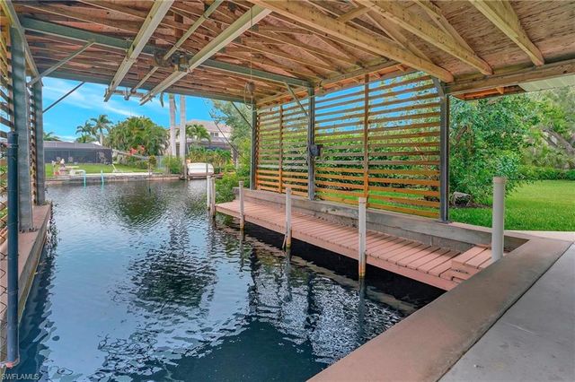 787 Overriver DR, North Fort Myers, FL 33903