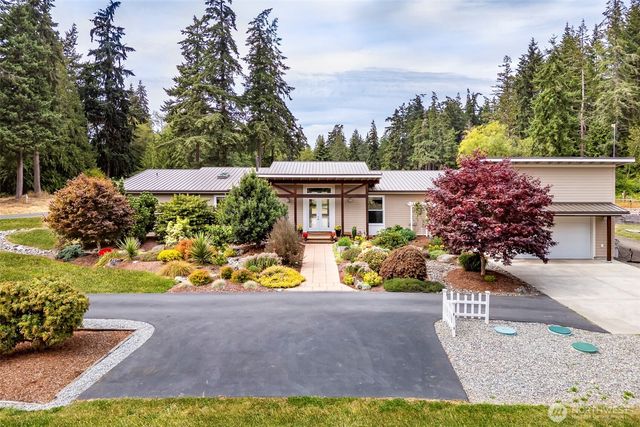7929 NE Hunt Club Lane, Hansville, WA 98340