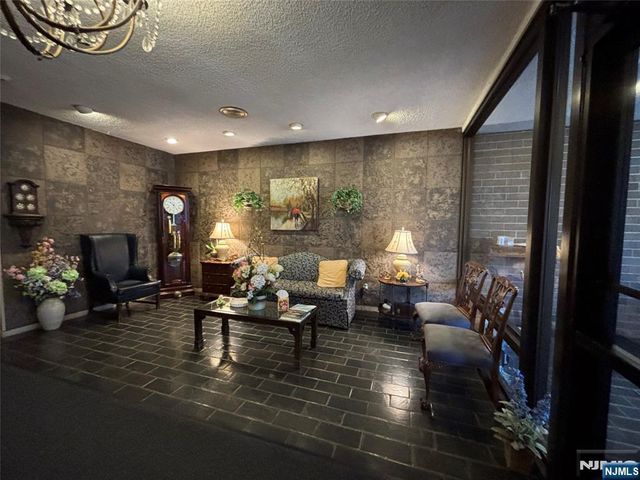 140 Euclid Avenue 1G, Hackensack, NJ 07601