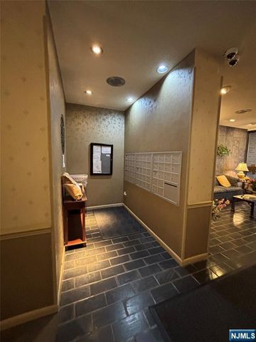 140 Euclid Avenue 1G, Hackensack, NJ 07601