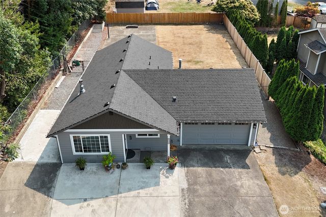 6225 41st Ave E, Tacoma, WA 98443